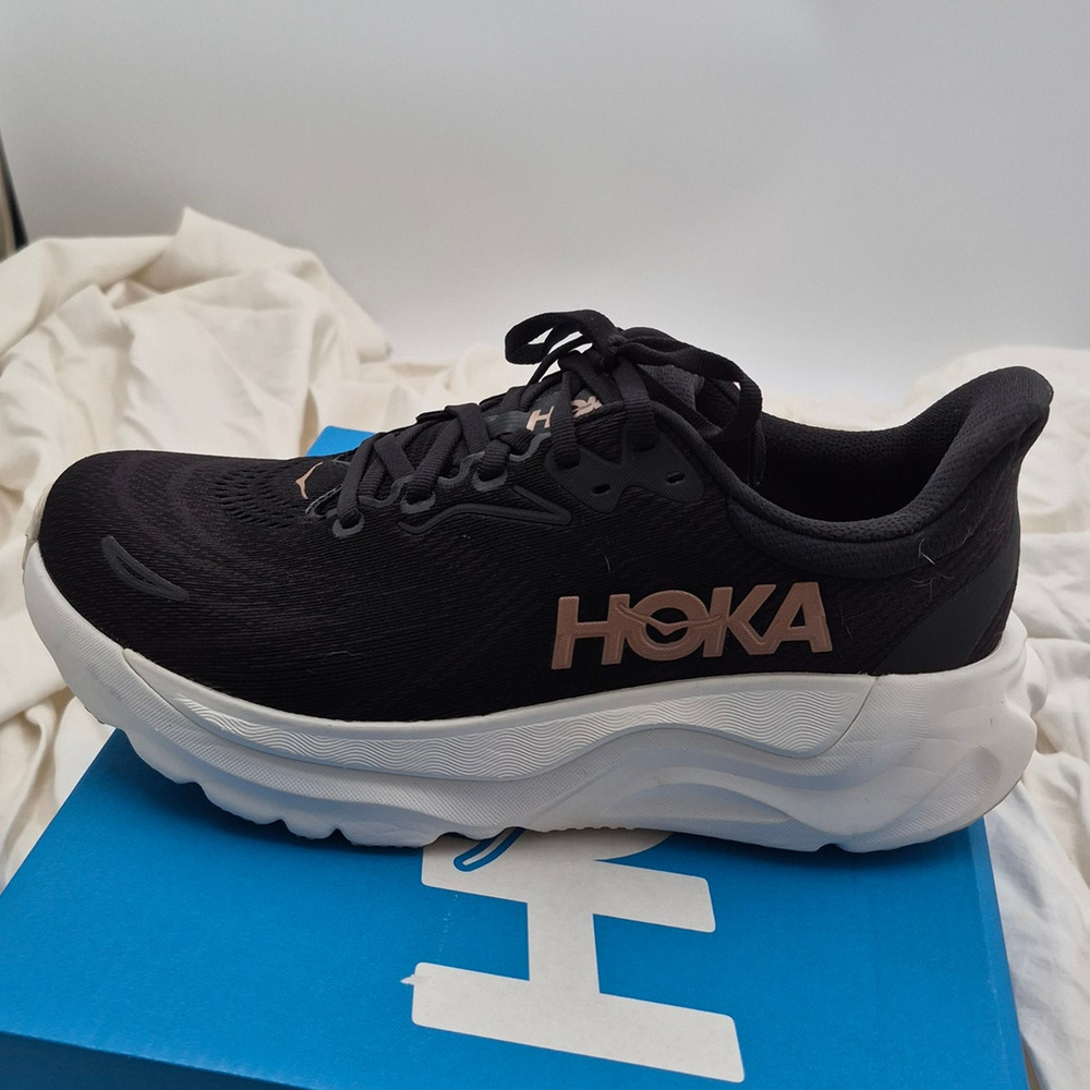 NEW Hoka One One Arahi 8 Sneakers black Women's size 7B